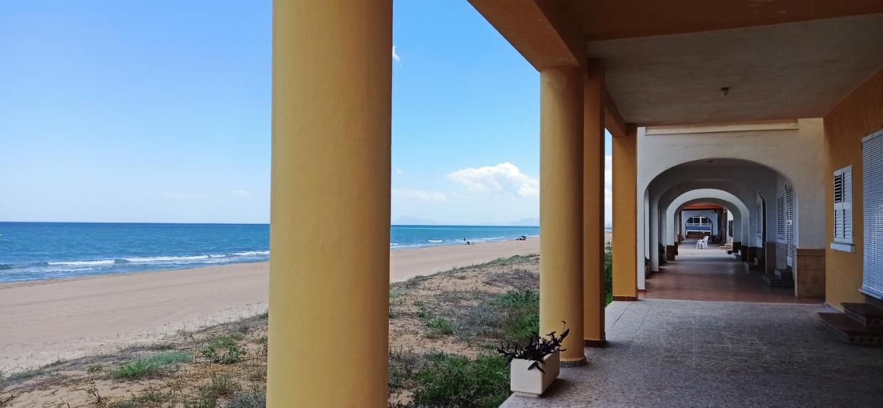 Blue Double Private Room At Front Beach - Habitacion Doble En La Playa Valenza Esterno foto