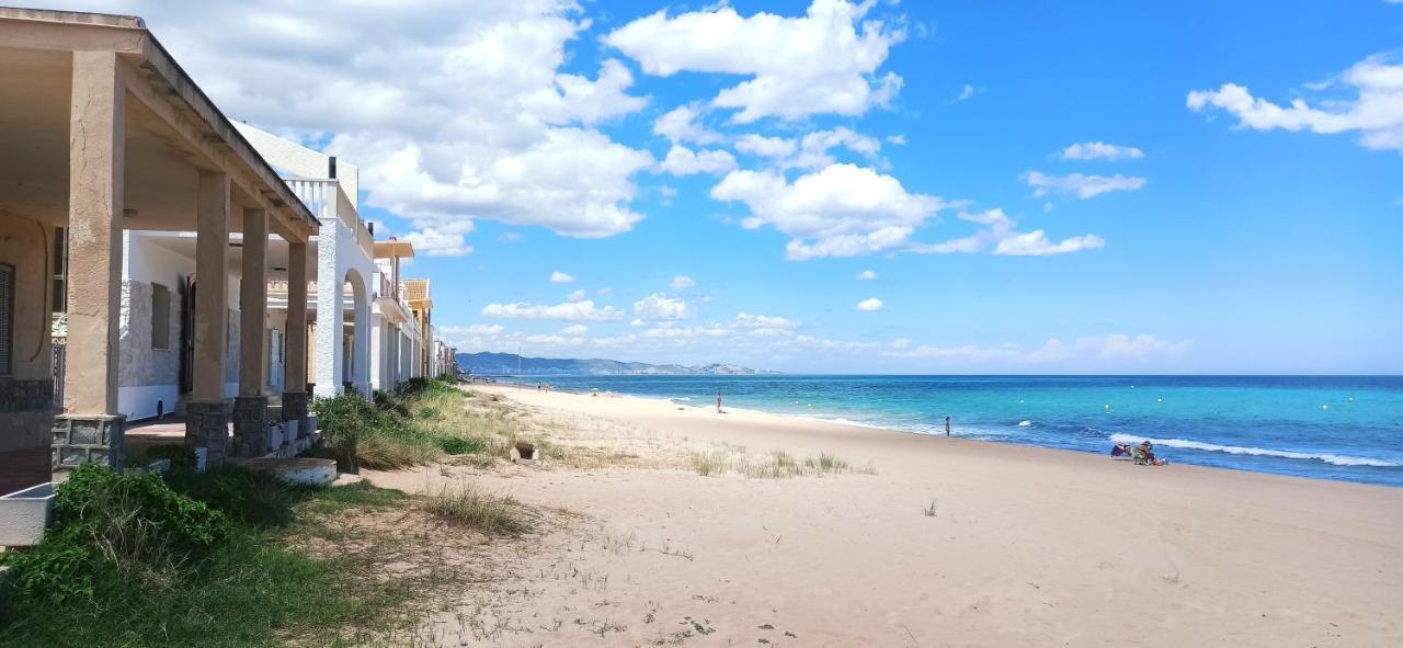 Blue Double Private Room At Front Beach - Habitacion Doble En La Playa Valenza Esterno foto