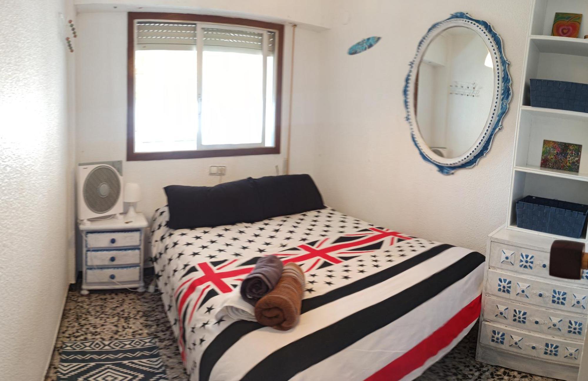 Blue Double Private Room At Front Beach - Habitacion Doble En La Playa Valenza Esterno foto